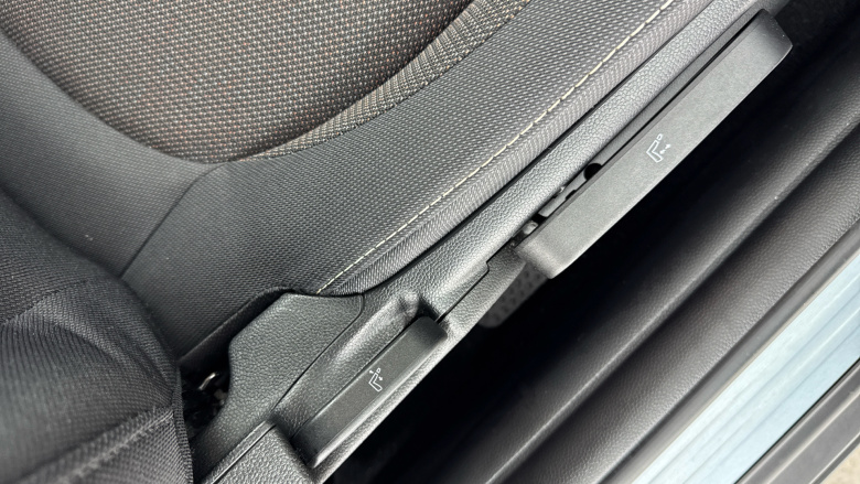 MINI Hatchback 1.5 Cooper Classic 3dr Auto Petrol Hatchback